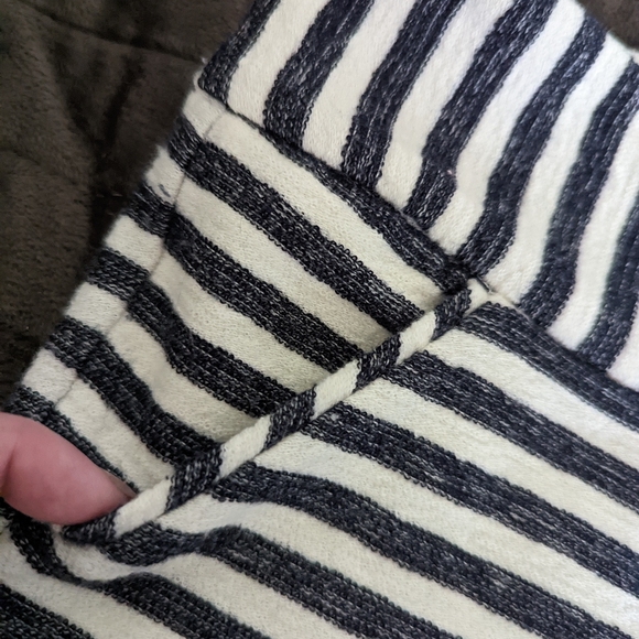 Alice and Olivia terry short - Picture 2 of 5